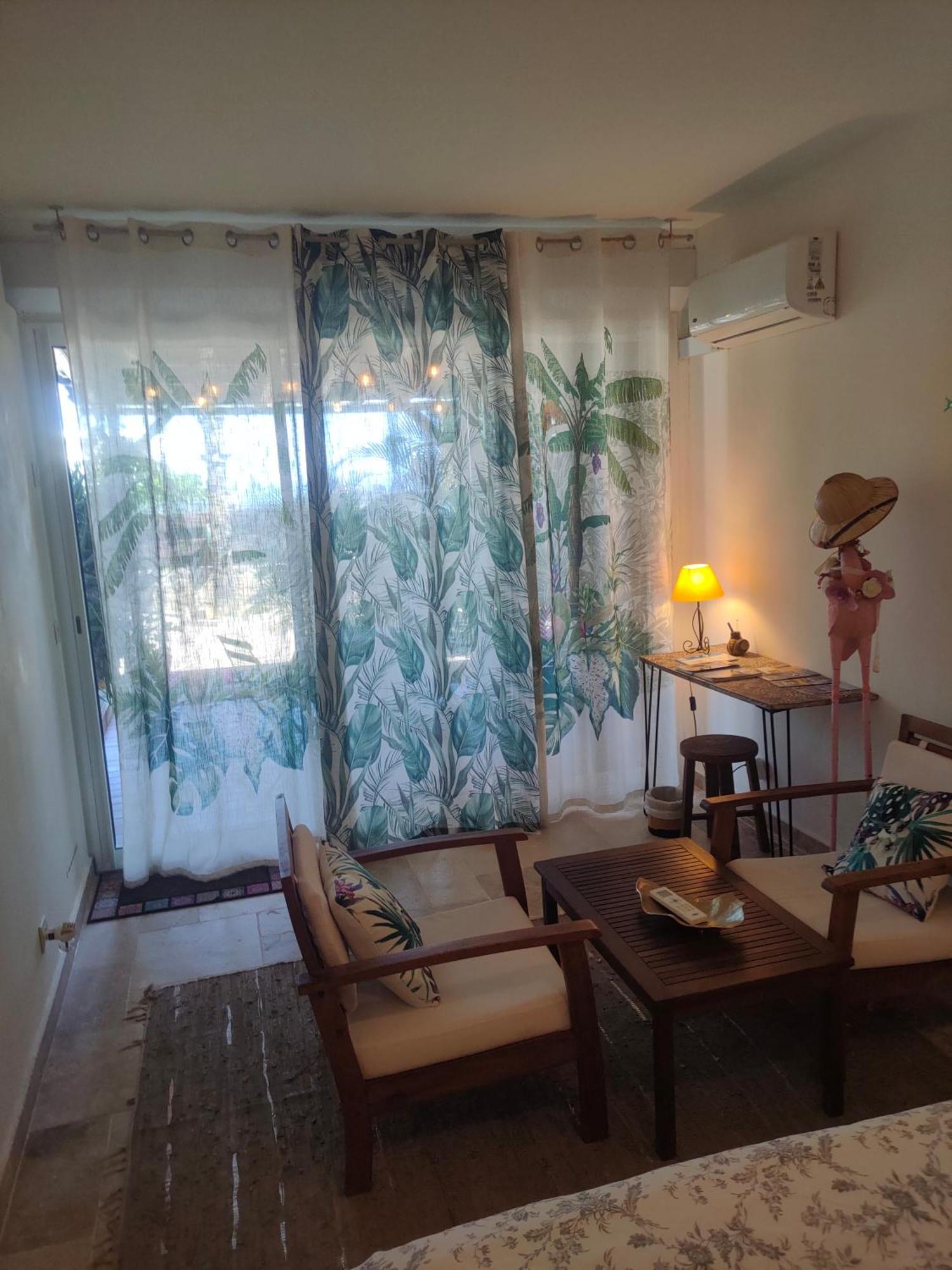 Ferienwohnung Au Claire De L'Eau Saint-Leu Exterior foto